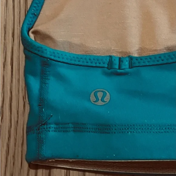 LuluLemon excercise tank - Picture 4 of 10